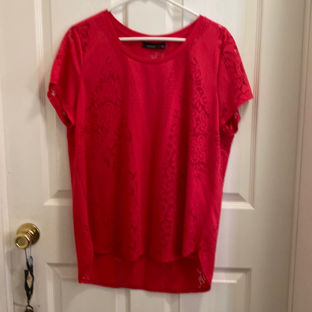 Apt 9 laser red laser cut tee size xl